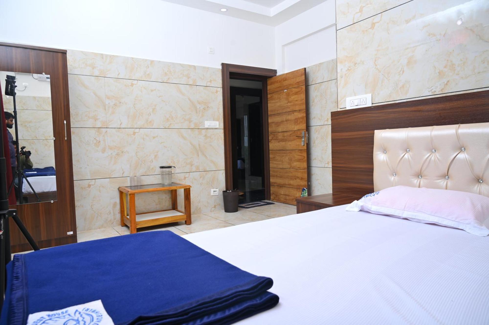 Blue Pearl Beach Guest House Mavalli Екстер'єр фото